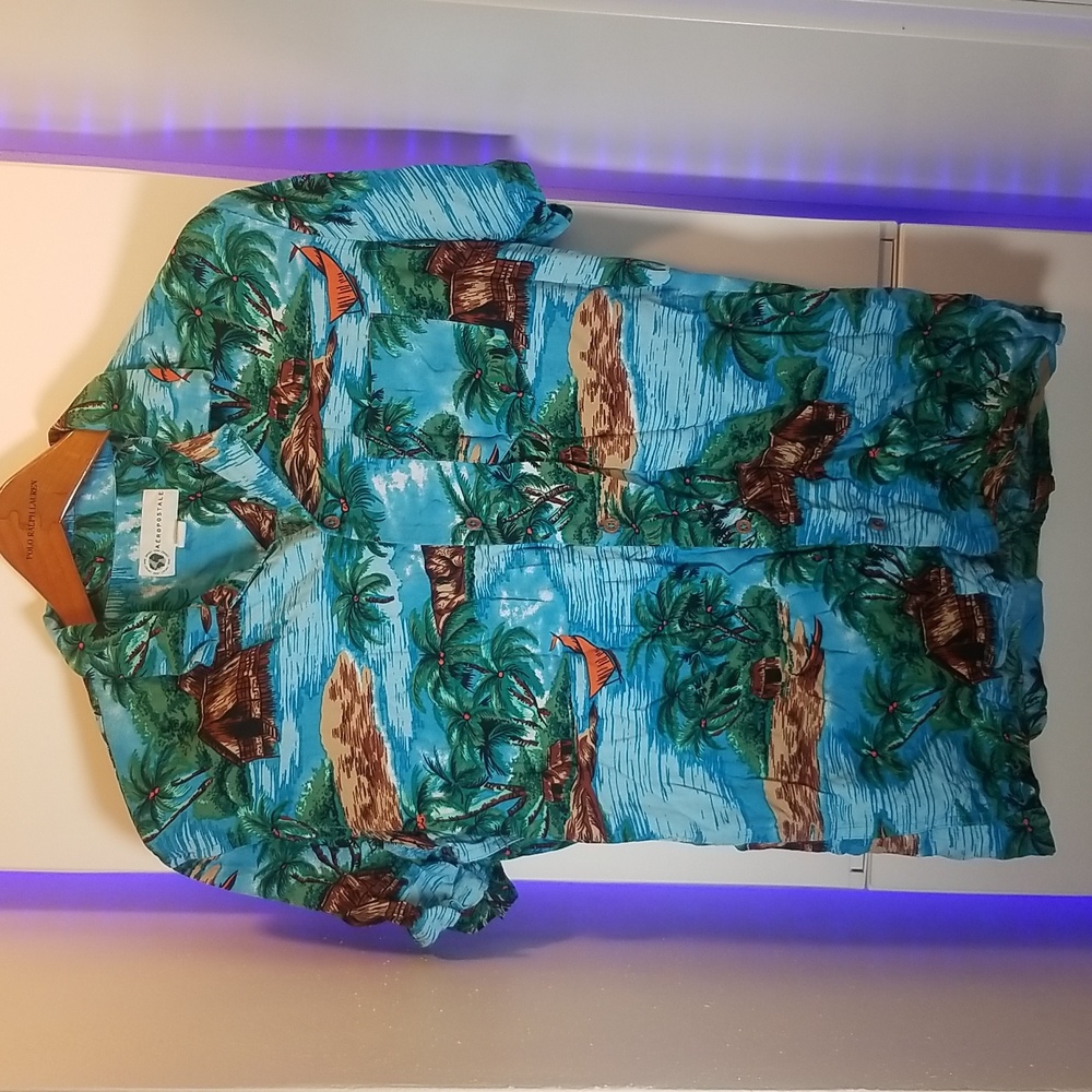 Aeropostale Short Sleeve Hawaiian Style Shirt
